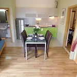 By The Sea Podgora, Makarska - 16630 Apartament